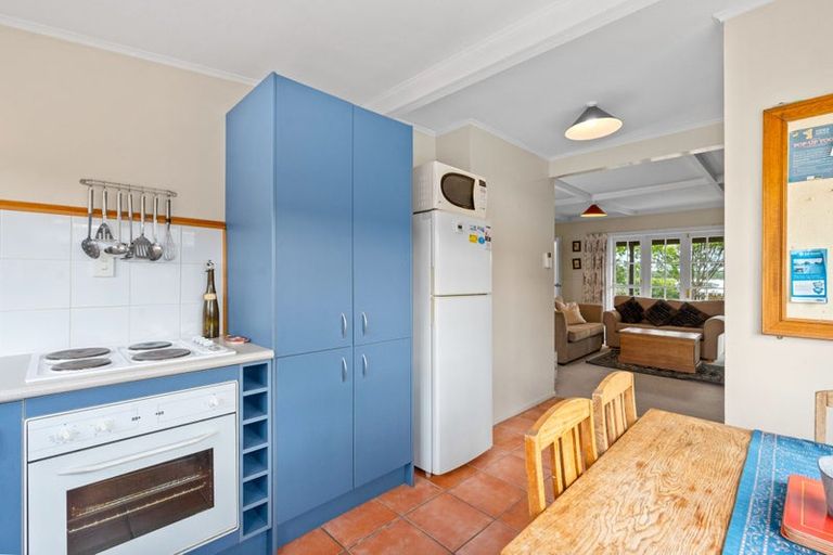 Photo of property in 52 Princess Street, Martinborough, 5711