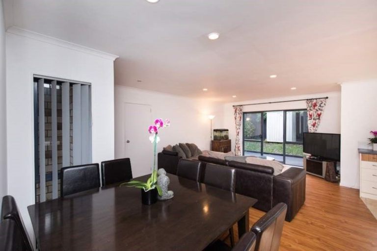 Photo of property in 5 Marblewood Grove, Pukekohe, 2120