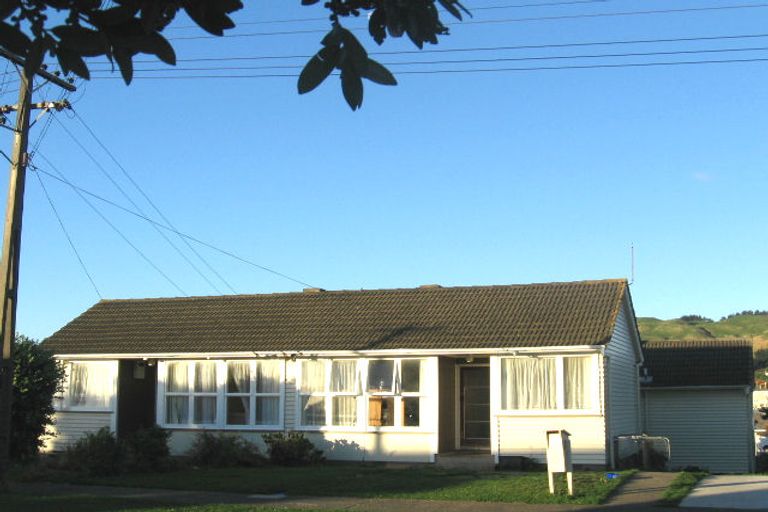 Photo of property in 21a Miranda Street, Cannons Creek, Porirua, 5024