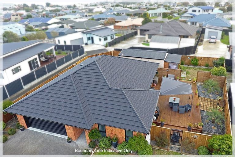 Photo of property in 15 Forbes Road, Foxton Beach, Foxton, 4815