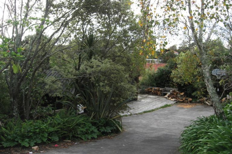 Photo of property in 5 Nickleby Place, Mellons Bay, Auckland, 2014