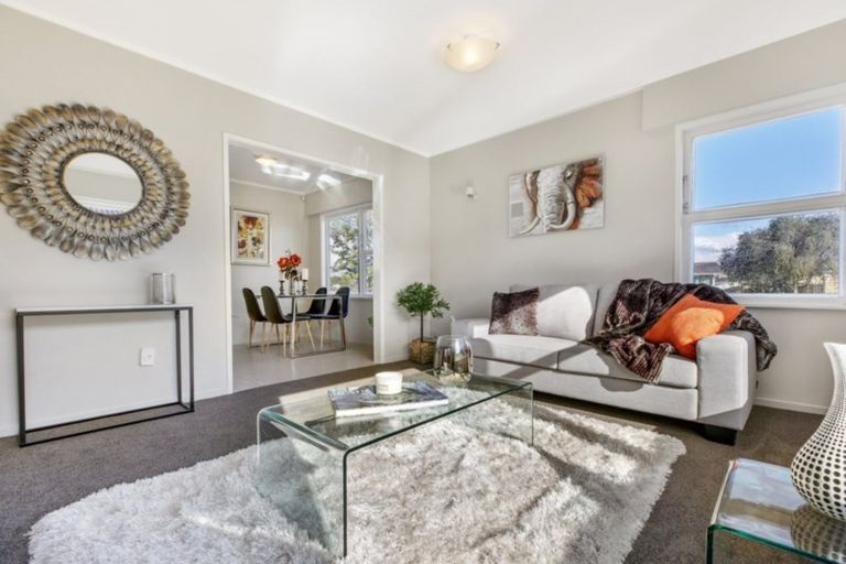 Photo of property in 76 Thompson Terrace, Manurewa, Auckland, 2102