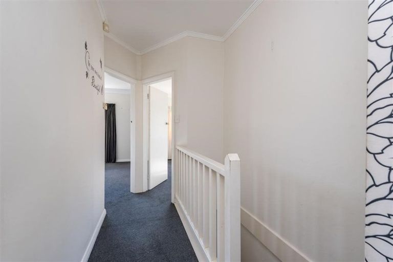 Photo of property in 8 Pimble Avenue, Karori, Wellington, 6012