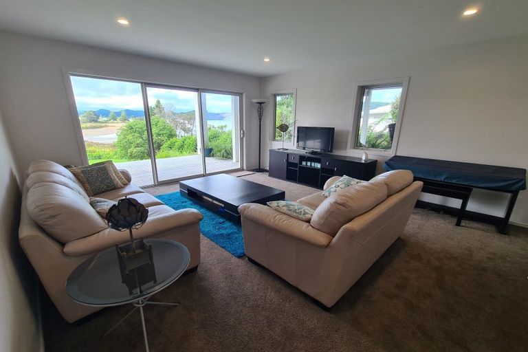 Photo of property in 104 Tukere Drive, Whangamata, 3620