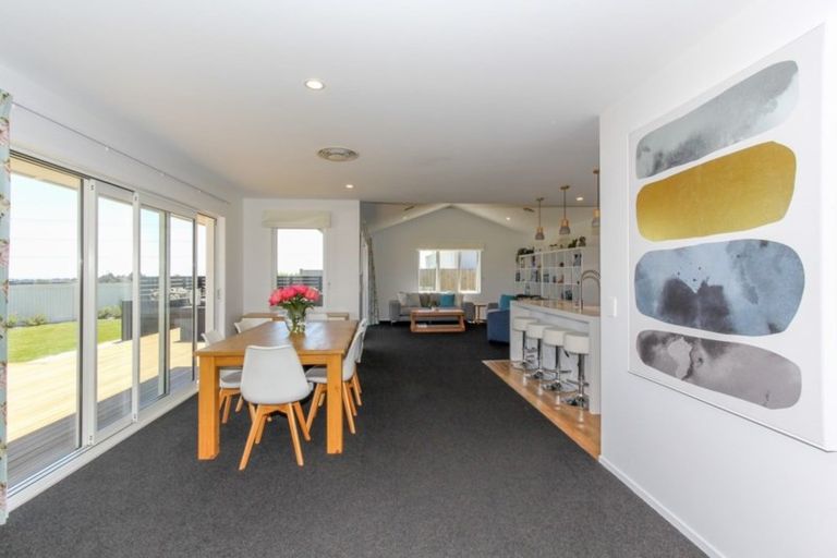 Photo of property in 53 Fernbrook Drive, Hurworth, New Plymouth, 4310