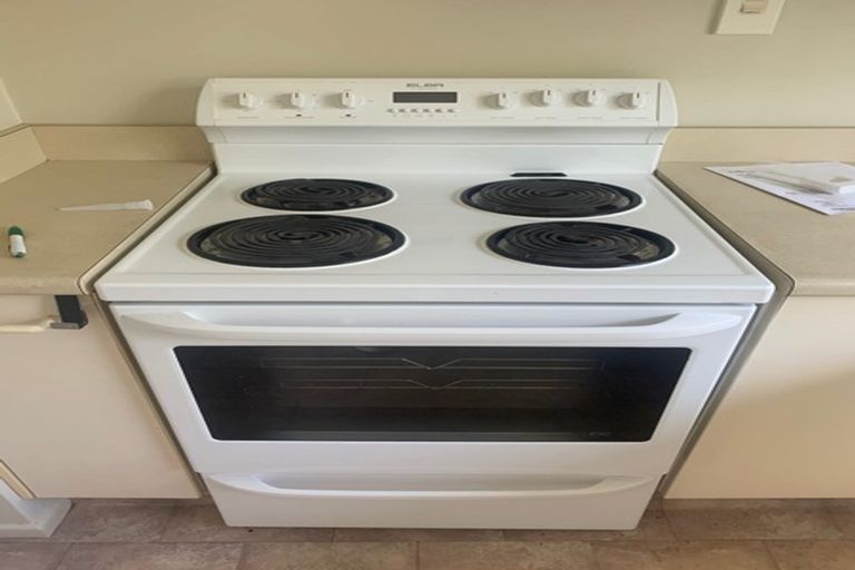 Photo of property in 2/236 Helston Road, Paparangi, Wellington, 6037