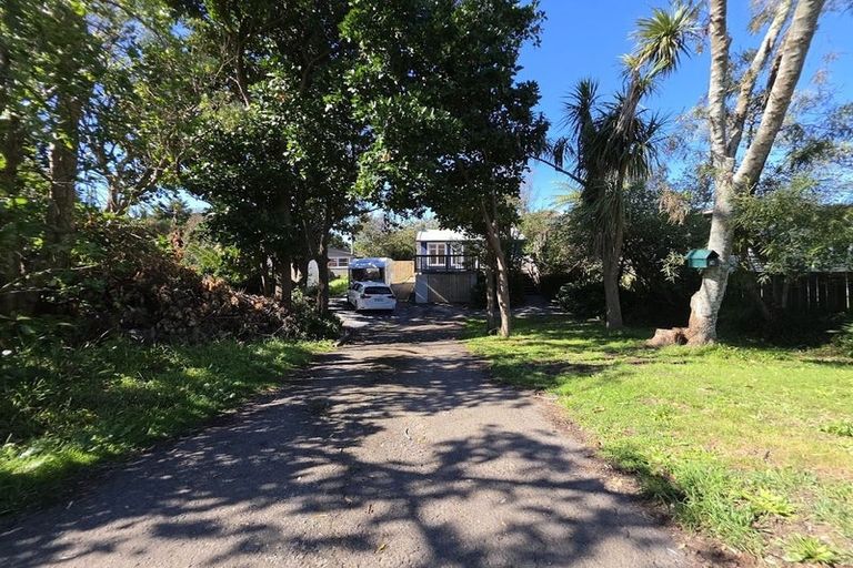 Photo of property in 24 Alexander Road, Raumati Beach, Paraparaumu, 5032