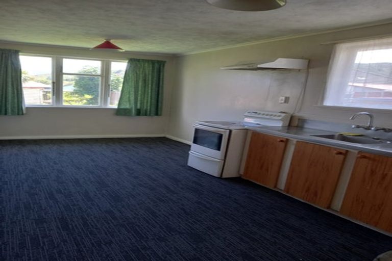 Photo of property in 55 Strand Crescent, Naenae, Lower Hutt, 5011