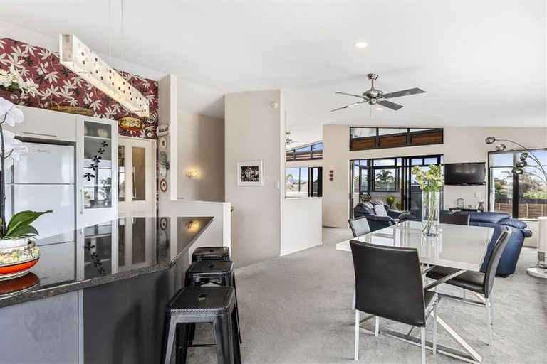 Photo of property in 5 Calypso Drive, Papamoa Beach, Papamoa, 3118