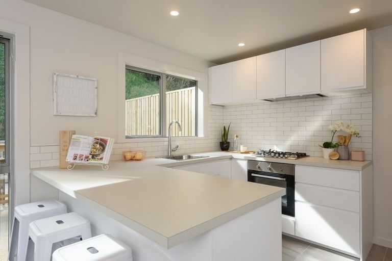 Photo of property in 12a Rarangi Way, Owhiro Bay, Wellington, 6023