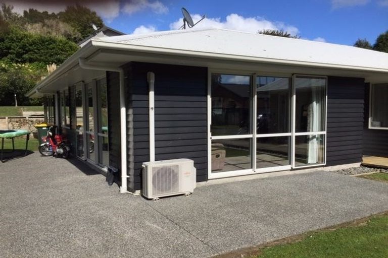 Photo of property in 74c Karamea Street, Whalers Gate, New Plymouth, 4310