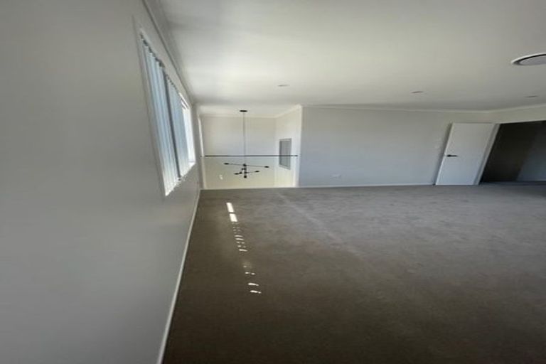 Photo of property in 30b Sorrel Crescent, Bucklands Beach, Auckland, 2012