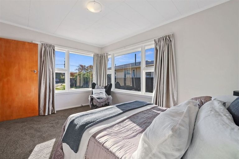 Photo of property in 165 Springs Road, Hornby, Christchurch, 8042