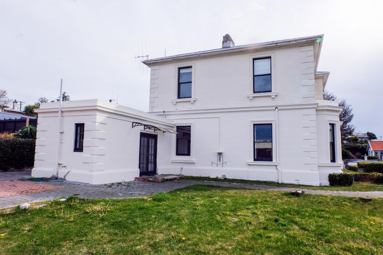 Photo of property in 1 Ure Street, South Hill, Oamaru, 9400