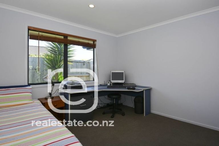 Photo of property in 21 Haden Place, Omokoroa, 3114