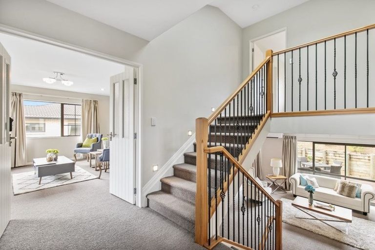 Photo of property in 99 Laurel Oak Drive, Schnapper Rock, Auckland, 0632