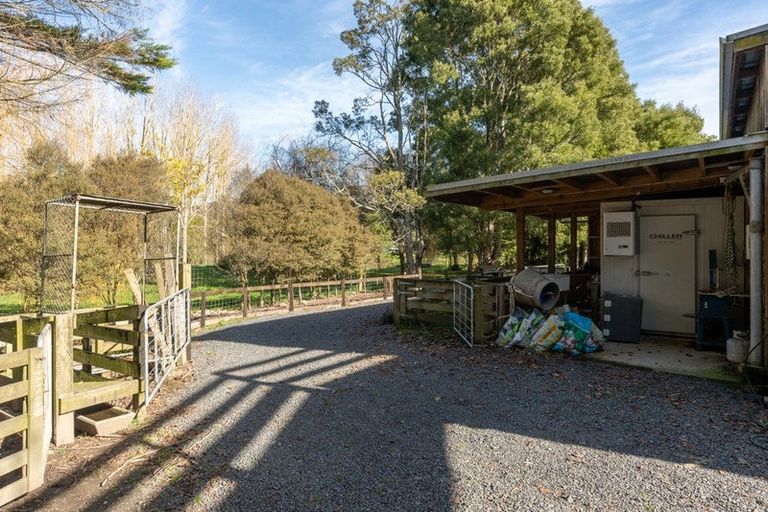 Photo of property in 240 Te Pahu Road, Te Pahu, 3285