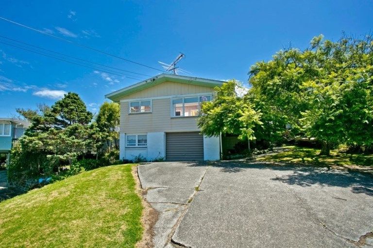 Photo of property in 36 Woodside Avenue, Northcote, Auckland, 0627