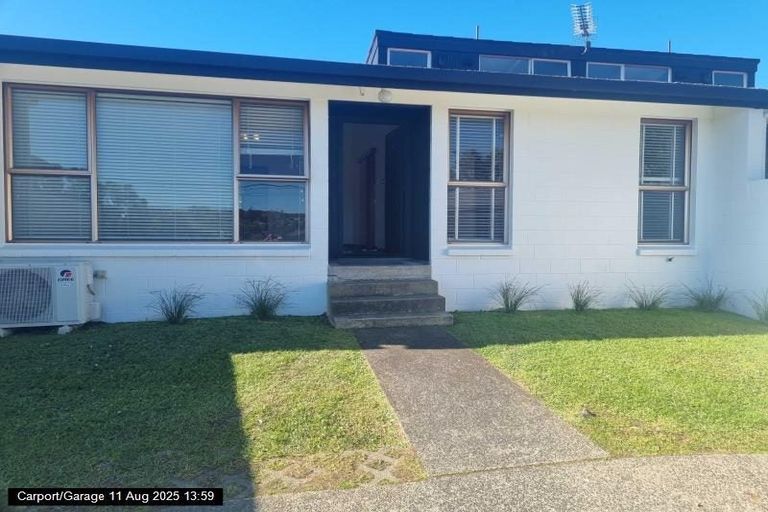Photo of property in 2/156 Hutchinson Avenue, New Lynn, Auckland, 0600