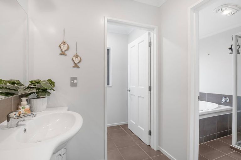 Photo of property in 8 Penbury Close, Huntingdon, Ashburton, 7774