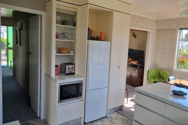 Photo of property in 9 Severn Place, Spotswood, New Plymouth, 4310