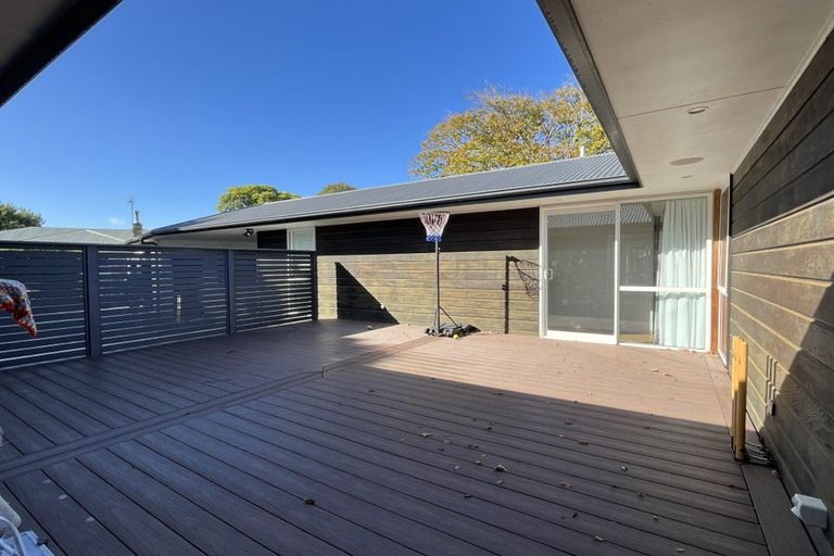 Photo of property in 10 Surrey Crescent, Hokowhitu, Palmerston North, 4410