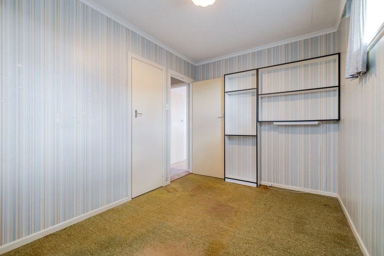Photo of property in 38 Peters Avenue, Cloverlea, Palmerston North, 4412