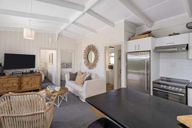 Photo of property in 55 Hornsea Road, Tairua, 3508