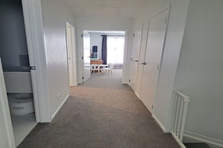 Photo of property in 28 Fort Lincoln Loop, Karaka, Papakura, 2113