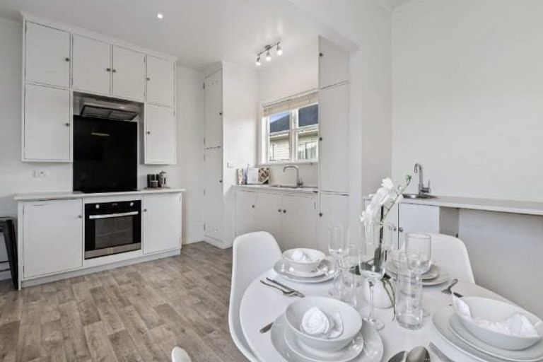 Photo of property in 8 Wallace Crescent, Glenholme, Rotorua, 3010