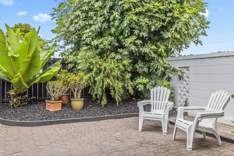 Photo of property in 1/83 Centreway Road, Orewa, 0931