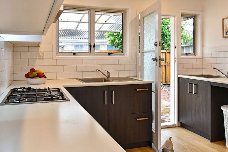 Photo of property in 2/44 Jellicoe Road, Manurewa, Auckland, 2102