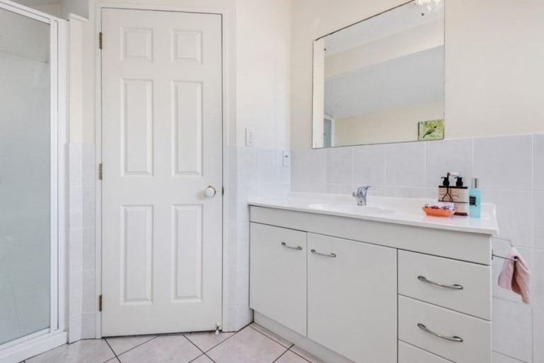 Photo of property in 9 Cockle Road, Cockle Bay, Auckland, 2014