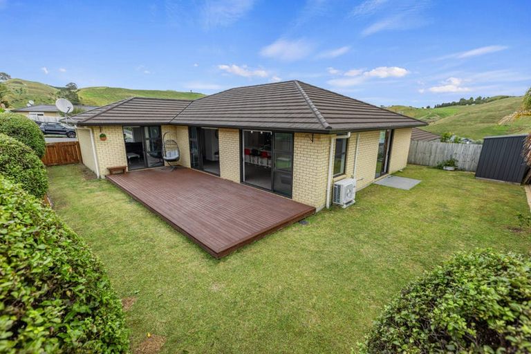 Photo of property in 129 Ballintoy Park Drive, Welcome Bay, Tauranga, 3175