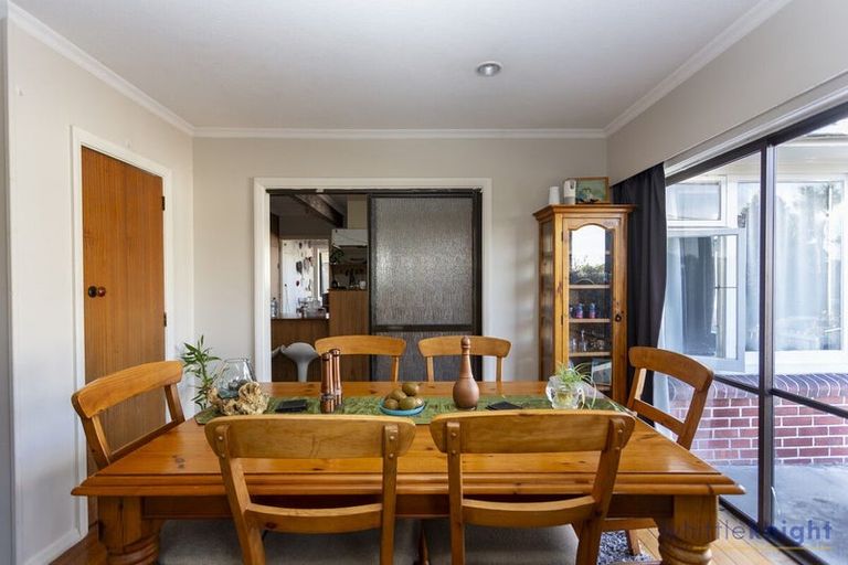 Photo of property in 11 Mappleton Avenue, Burnside, Christchurch, 8053