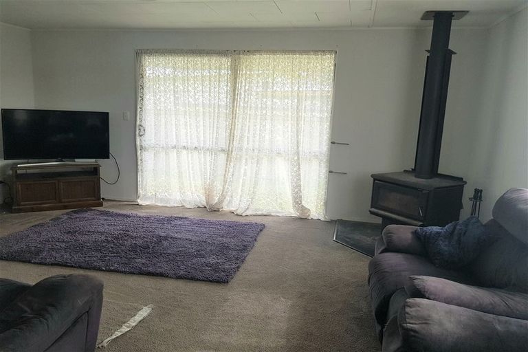 Photo of property in 49a Kawaha Point Road, Fairy Springs, Rotorua, 3015