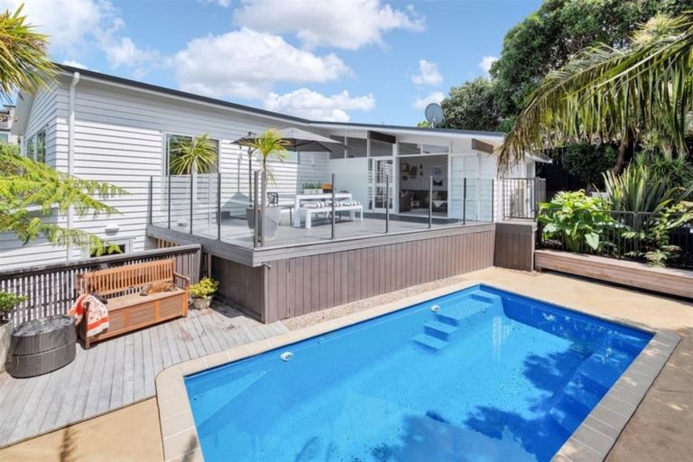 Photo of property in 20 Asbury Crescent, Campbells Bay, Auckland, 0630