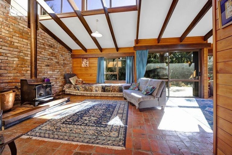 Photo of property in 66 Kent Terrace, Midhirst, Stratford, 4394