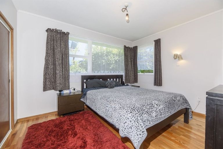 Photo of property in 6 Harmel Road, Glendene, Auckland, 0602