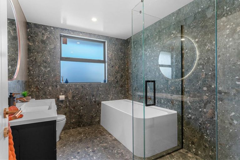 Photo of property in 28 Taurangawaka Road, One Tree Point, 0118