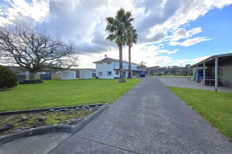 Photo of property in 6 Deacon Road, Riverhead, Kumeu, 0892