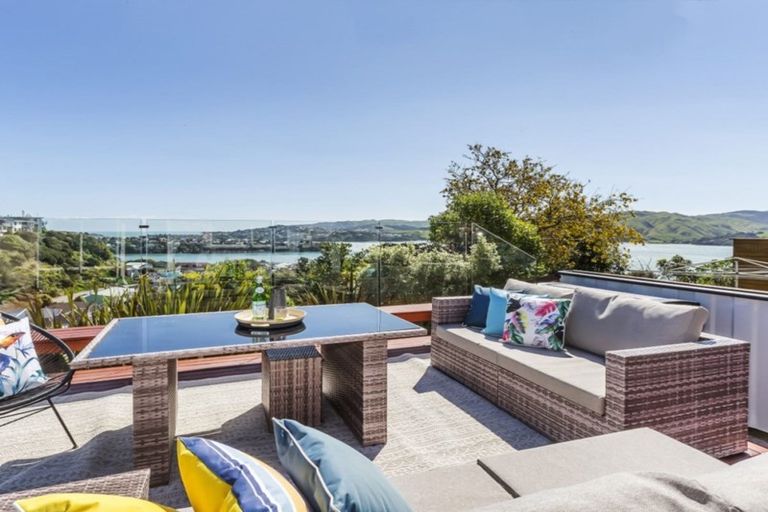 Photo of property in 5 Compass Way, Whitby, Porirua, 5024