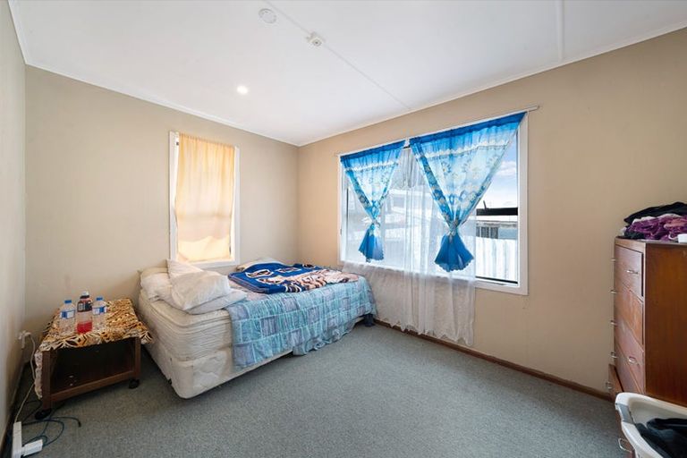 Photo of property in 18 Bernard Street, Mount Wellington, Auckland, 1062