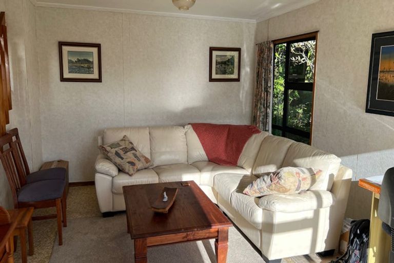Photo of property in 4 Rae Road, Campbells Bay, Auckland, 0620