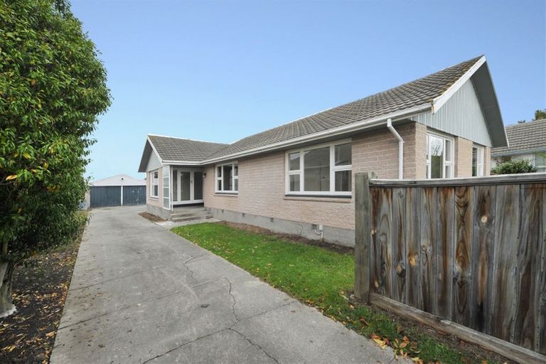 Photo of property in 42 Carruthers Street, Ilam, Christchurch, 8041
