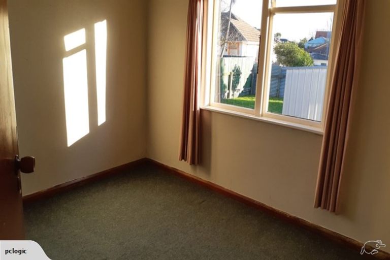 Photo of property in 25 Crewe Crescent, Hokowhitu, Palmerston North, 4410