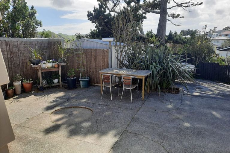 Photo of property in 11b Lomita Road, Johnsonville, Wellington, 6037