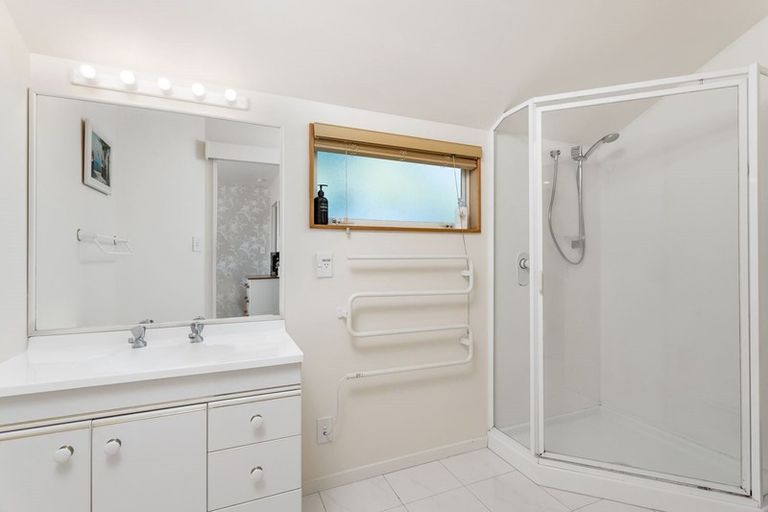 Photo of property in 8 Caversham Drive, Torbay, Auckland, 0630