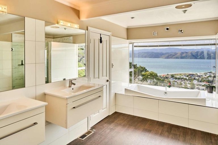 Photo of property in 7 Stormanstown Way, Seatoun, Wellington, 6022