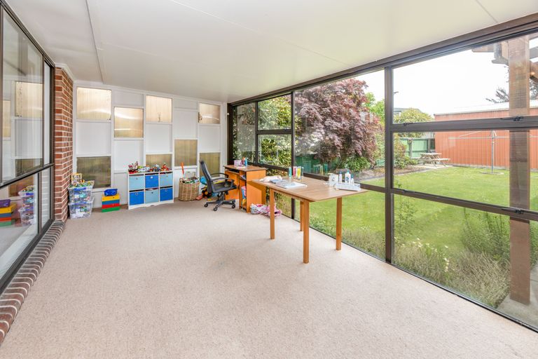 Photo of property in 417 Innes Road, Mairehau, Christchurch, 8052